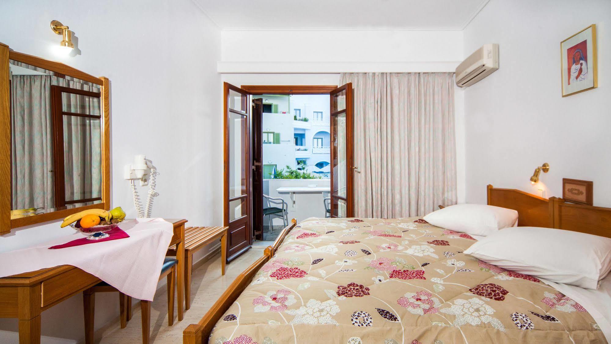 Irini'S Rooms Fteoura Kamári Eksteriør bilde