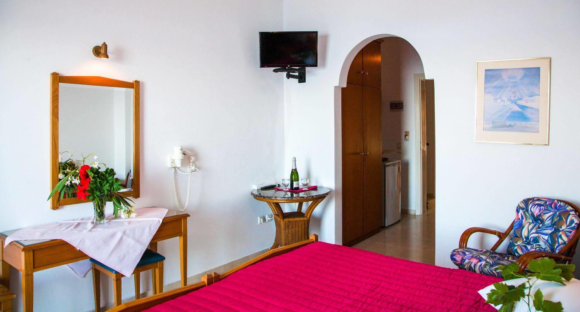 Irini'S Rooms Fteoura Kamári Eksteriør bilde