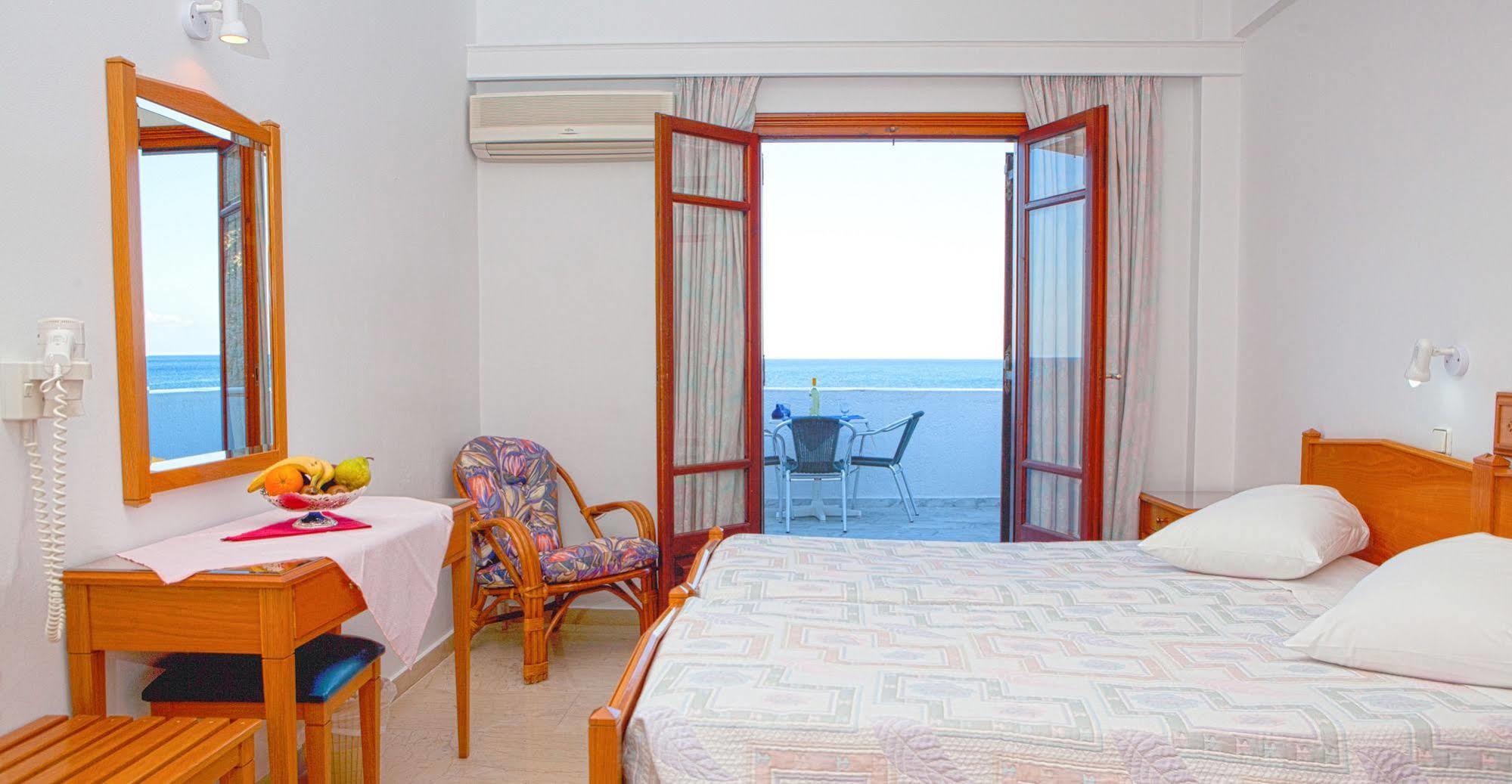 Irini'S Rooms Fteoura Kamári Eksteriør bilde