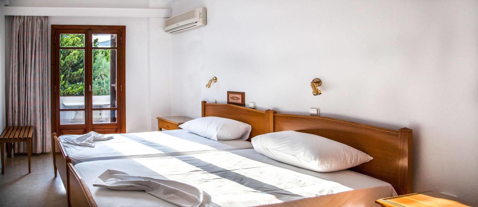 Irini'S Rooms Fteoura Kamári Eksteriør bilde