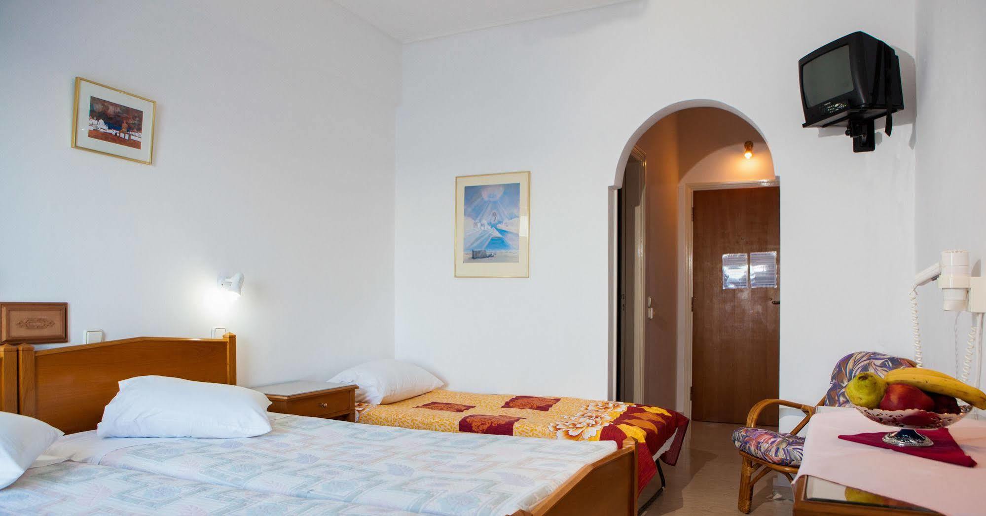 Irini'S Rooms Fteoura Kamári Eksteriør bilde