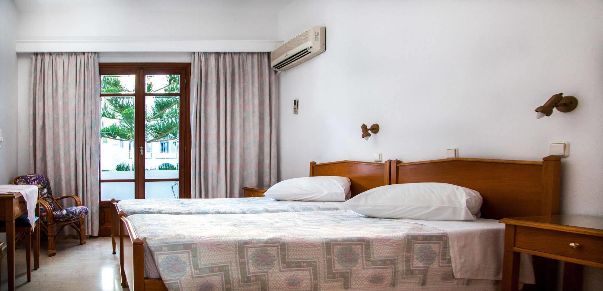 Irini'S Rooms Fteoura Kamári Eksteriør bilde